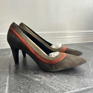 NWOT Lori Goldstein Olive Green and Burnt Orange Leather Pumps Size 7M (37)